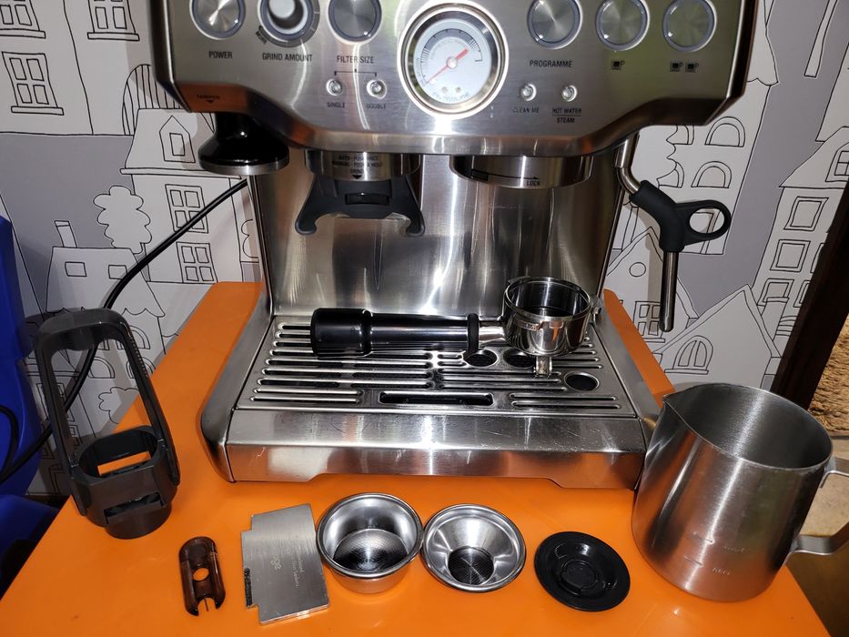 Еспресо машина SAGE Barista Express 875 Кафемашина с кафемелачка