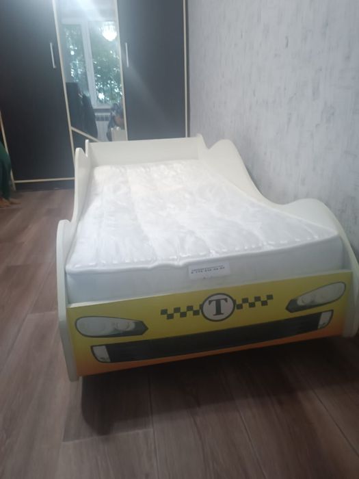 Продам детскую кроватку