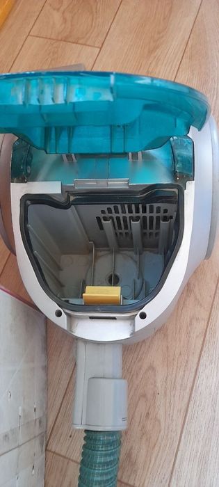 Пылесос  LG продаётся