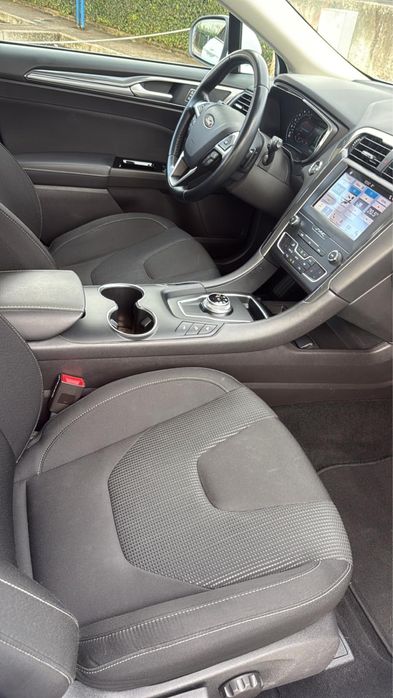 FORD Mondeo 2019 — imagine 4