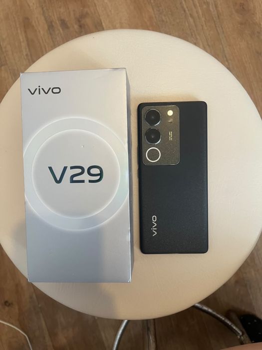 Продам телефон Vivo v29