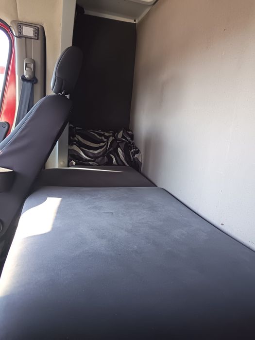 Renault Master 3,5t  cu lift și cabina de dormit dubla,motor  nou 0km