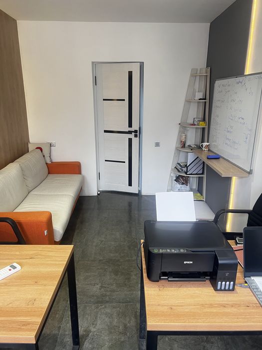 Продается офисная мебель в отличном сочтоянии