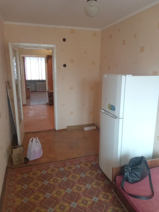 Продам 4-комнатную квартиру