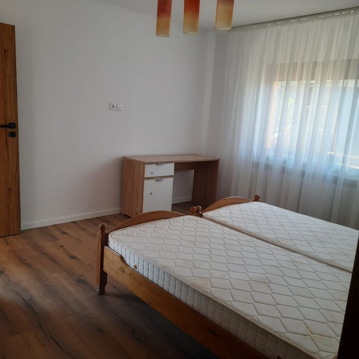 Inchiriez casa 2 camere zona Galata