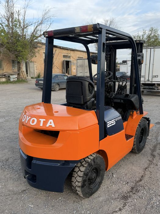 Вилочный погрузчик кара автокара