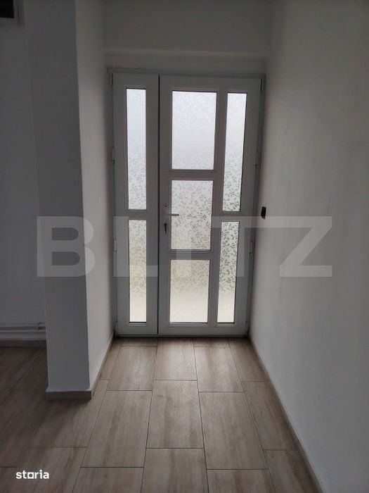 Casa de vanzare, cu 6 camere, 288 mp, zona Voinesti