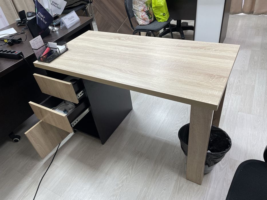 Продам стол рабочий