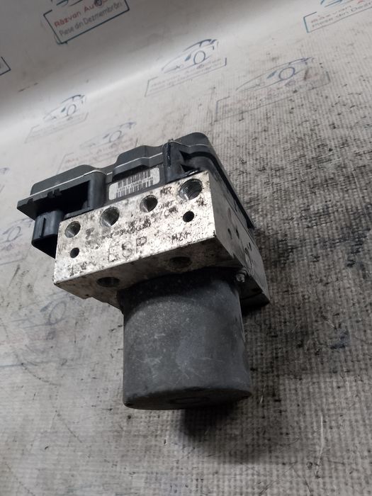 pompa abs audi a4 b8 2.0 2011