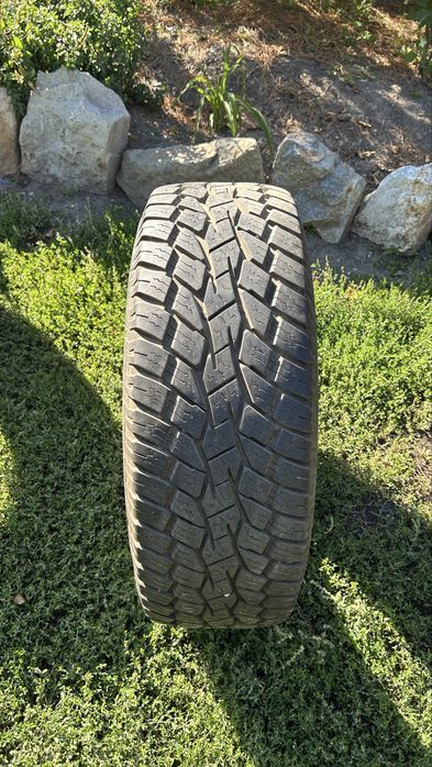 Продам 2 шины от Паджеро
