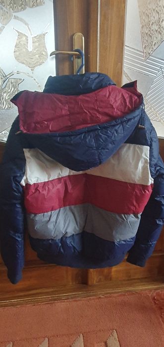 De vânzare geacă fâș de iarnă