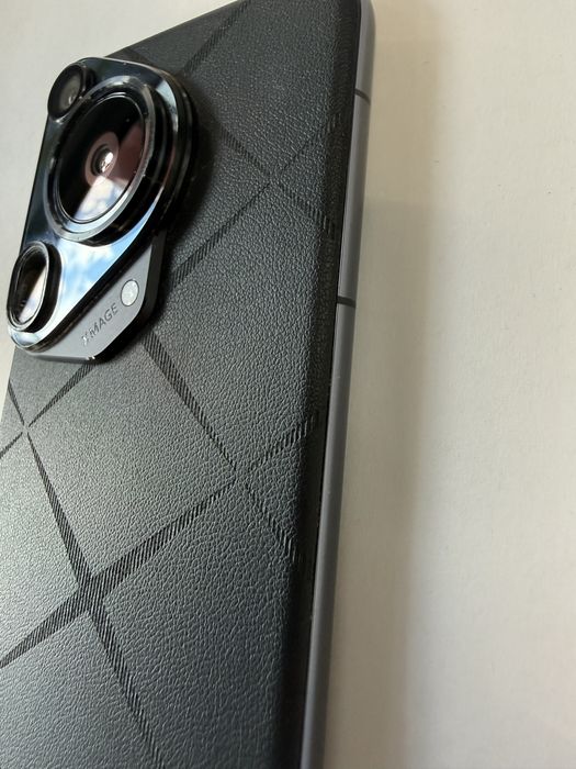 Huawei pura 70 ultra 16/512gb Перфектен!