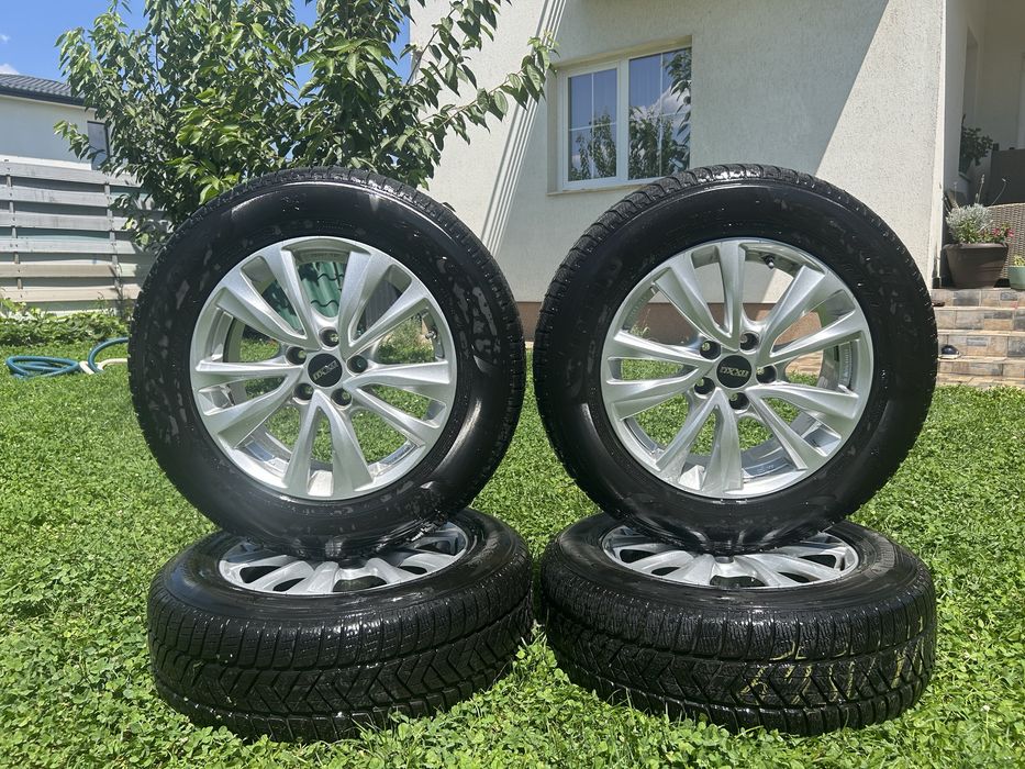 4 Roti (jante Oxxo +cauciucuri) Renault, Dacia, Nissan, Mitsubichi, Suzuki 5x114,3  Pirelli Scorpion 225/65 R17 iarna