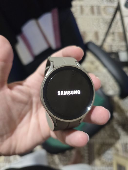 Galaxy Watch 5 pro titan brown