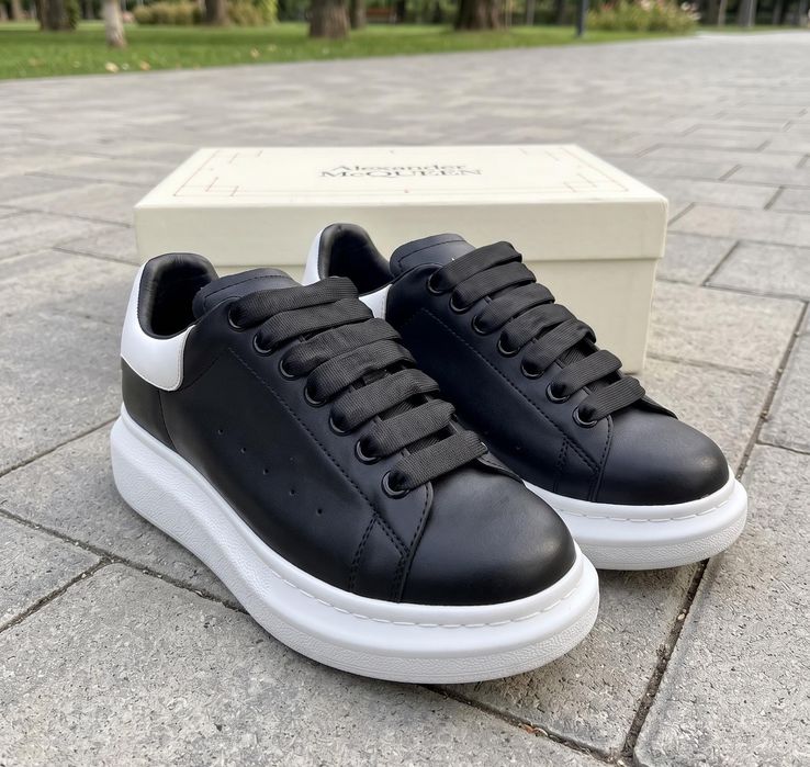 Adidasi Alexander Mcqueen Negru Alb - Full Box