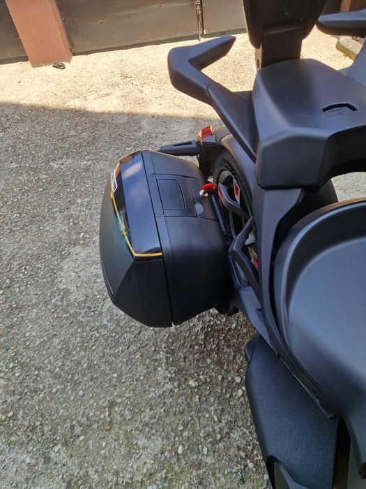 Vand Shad pentru cam-am ryker sau spyder