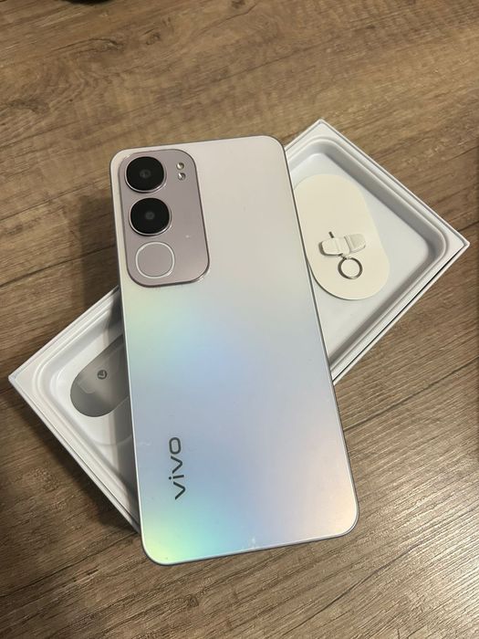 Продам:  Vivo Y19s Pro