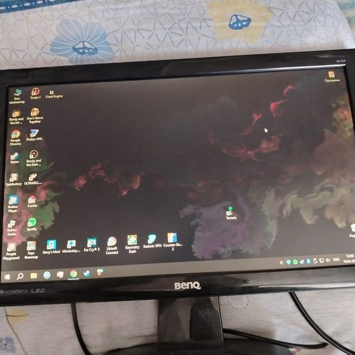 Монитор в хорошем состоянии