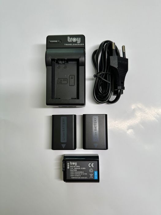 Sony A6000+16-50 обектив + 3 батерии