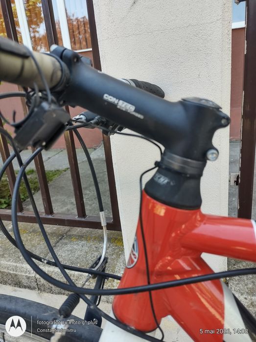 Bicicletă / cursieră