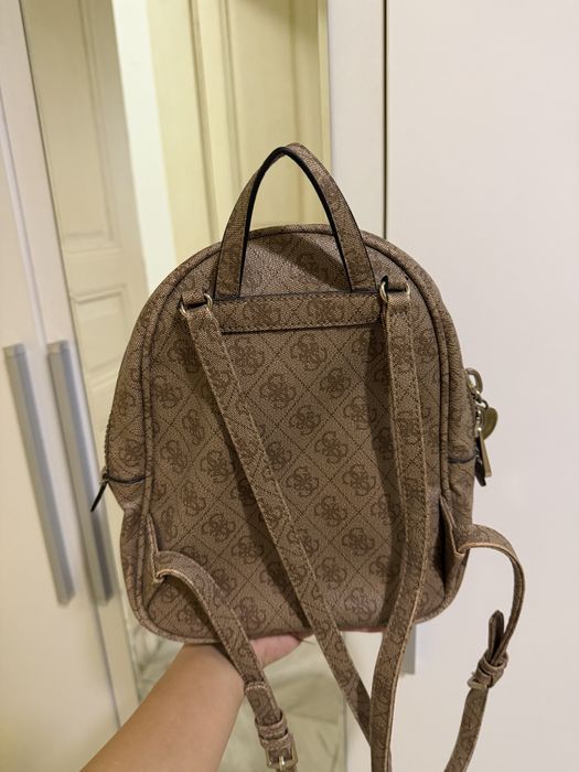 Малка раница Guess