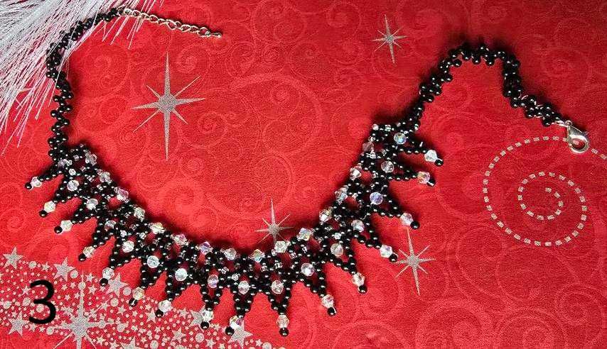 Колие от кристали и мъниста ръчна изработка