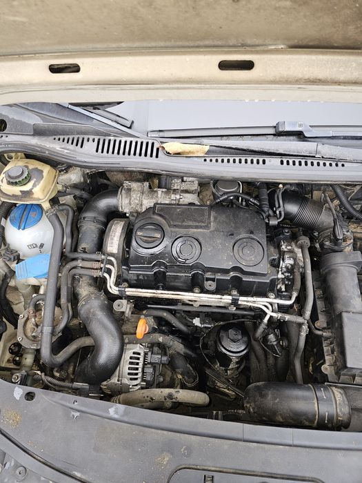 Dezmembrari vand piese vw caddy 2009 alb bls