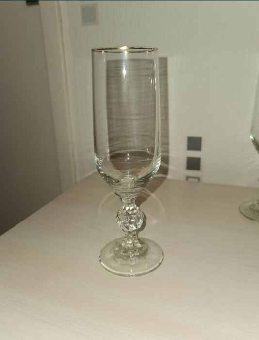 Чаши за бяло вино