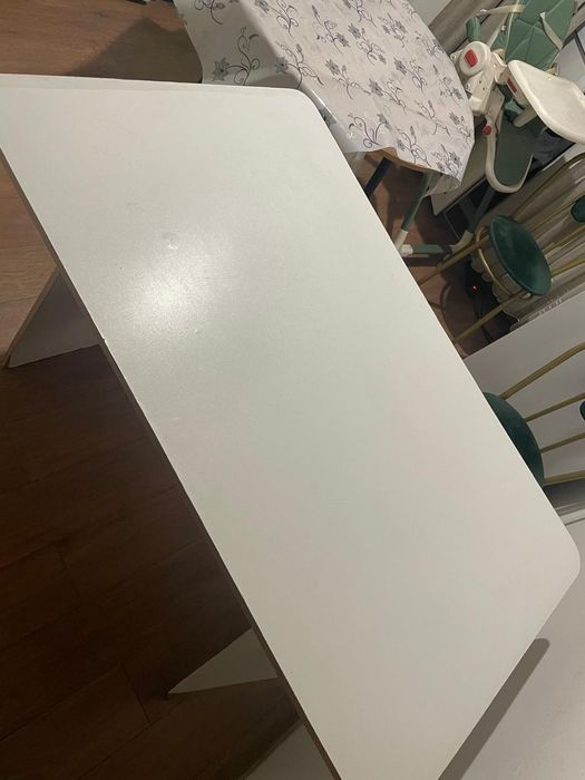 Продам стол размеры 1,20*70см