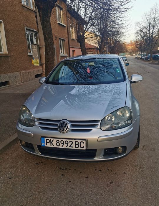 Продавам Volkswagen Golf 5 2.0 TDI