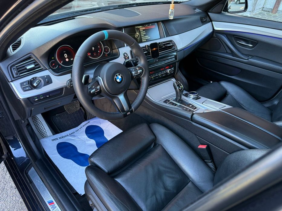 Vând BMW 530xd LCI M pachet pe serie, 3 butoane, Trapa, Ceasuri digitale, RAR Efectuat