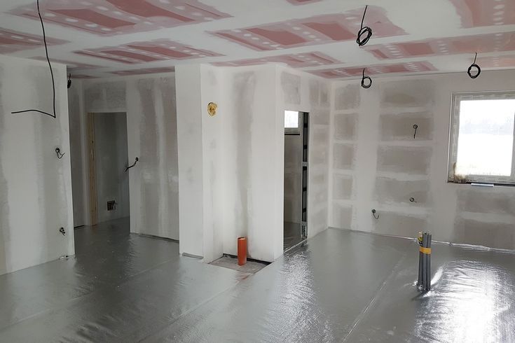 Vand case pe structura metalica din panouri sandwich termoizolante  8 x 5.5m