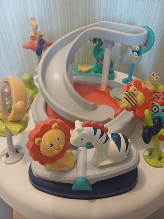 Активен детски център Fisher Price 3 in 1 Sit to Stand Activity Center (модел FPV61)