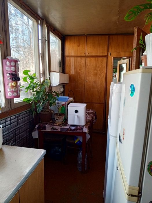 Продам квартиру 4/3/5, кирпич, раздельный санузел, два балкона, своя