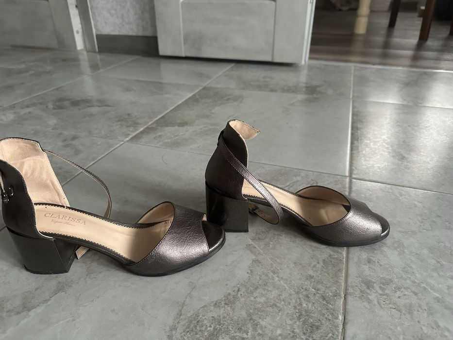 Продам босоножки!