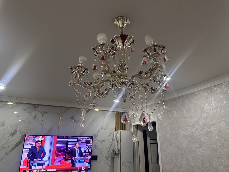 продам люстру за 5000 тг
