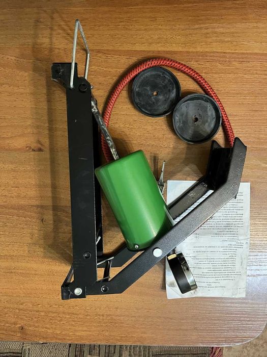 Насос ножной с манометром.