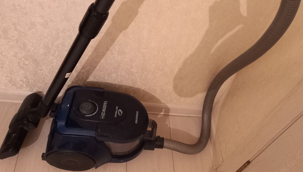 Продаётся пылесос Samsung