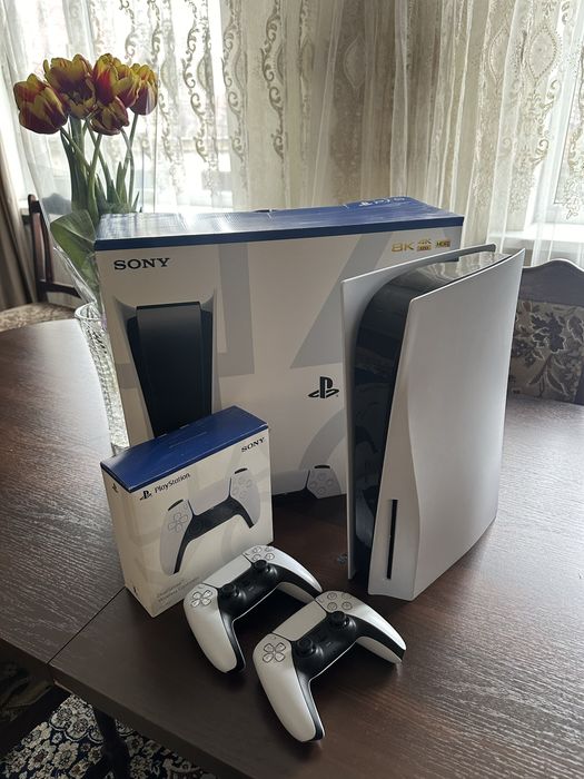 Playstation 5 1tb с 2 джостиками