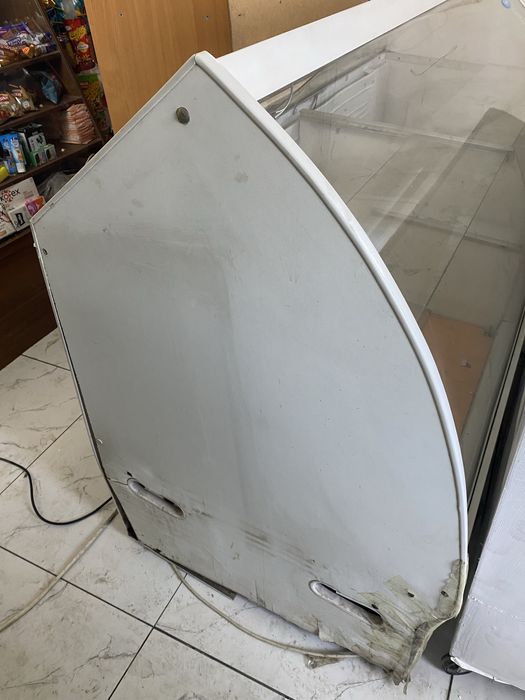 Холодильная витрина б/у