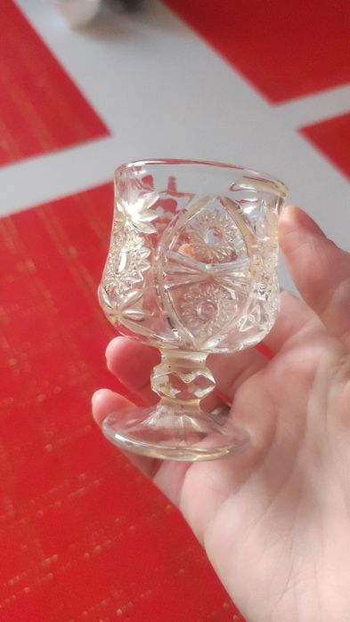 Продам рюмки хрустальные