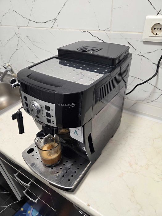 Espressor Automat DeLonghi Magnifica S ECAM 22.110 Aparat Cafea Boabe