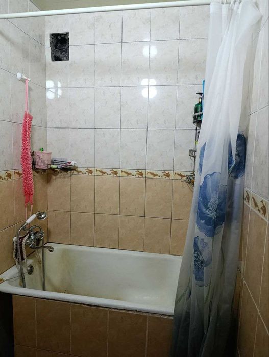 Продаётся 2/1/4 Авиасозлар-3 недалеко от Кадышева