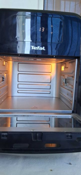 Airfryer TEFAL EASY FRY...ca nou...450 lei.