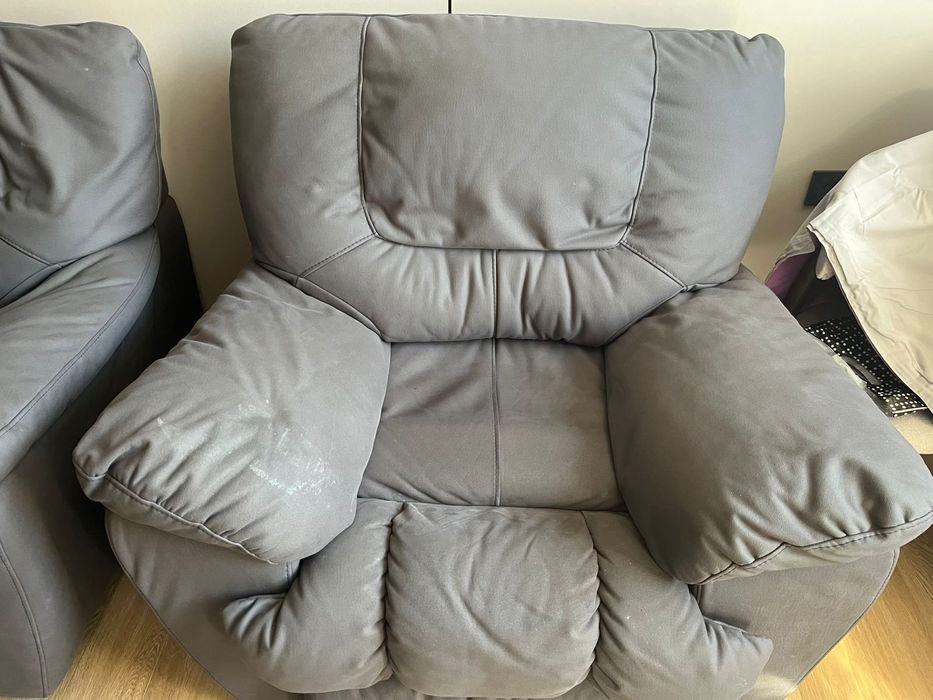 Диван с креслом в хорошем состоянии