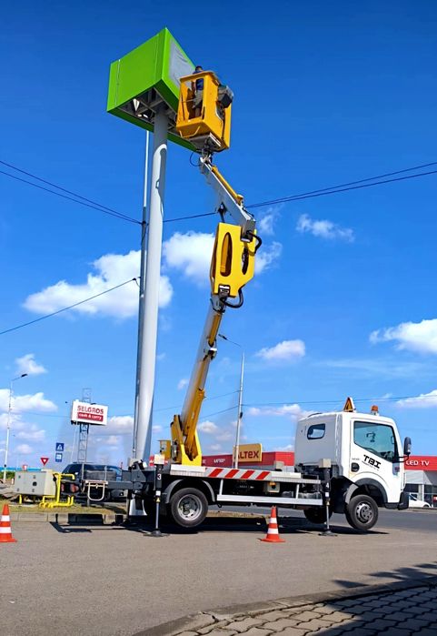 Macara , camion cu macara, macarale