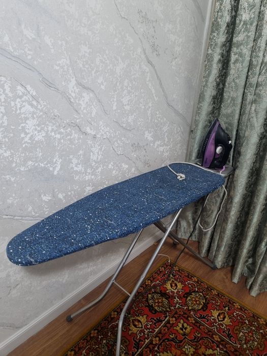 Продам подставку для утюга хорошом состаяние