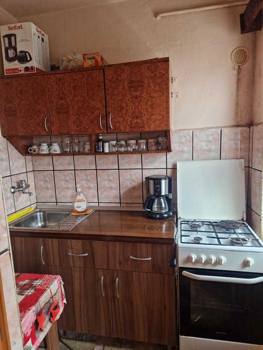 Apartament de vanzare cu 3 camere zona Gradiste