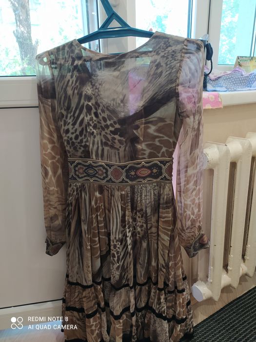 Красивое женское платье