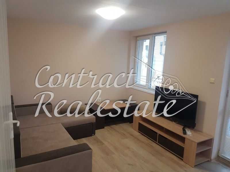 Дава се под наем Двустаен апартамент в Варна, Възраждане 1 - 50 кв.м за 306 € - Снимка #1